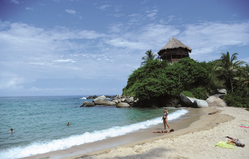 Colombia. Santa Marta. Playa Parque Nacional Tayrona. Revista Viajeros