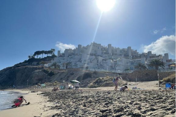 Alicante. Cala Lanuza. Revista Viajeros