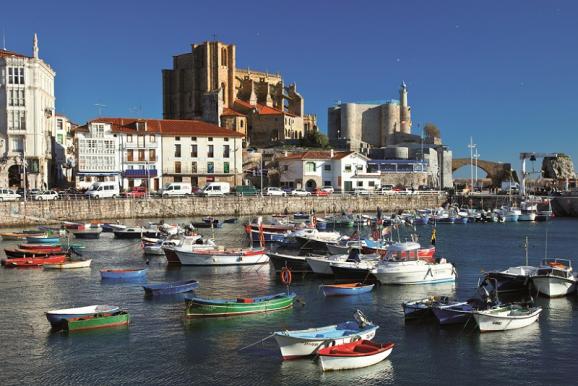 Cantabria. Puerto de Castro Urdiales. Revista Viajeros