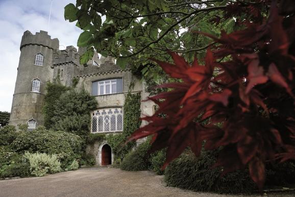 Irlanda_Malahide_Castle_Rev.Viajeros