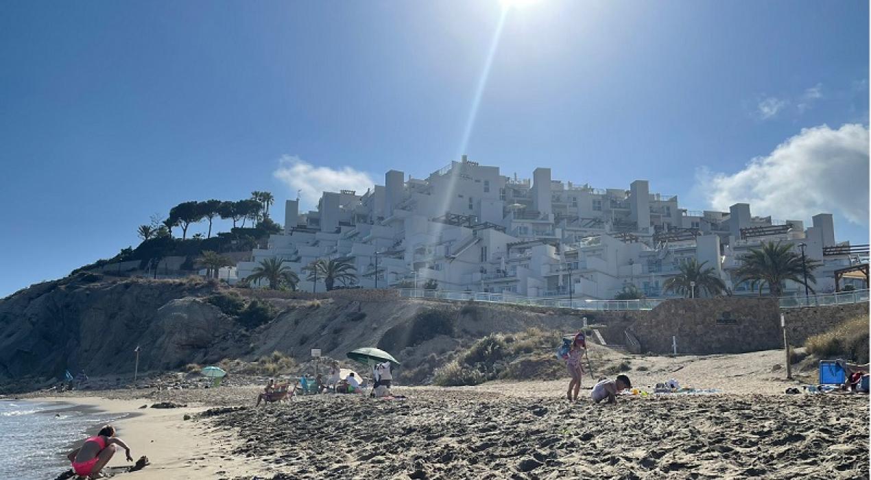 Alicante. Cala Lanuza. Revista Viajeros