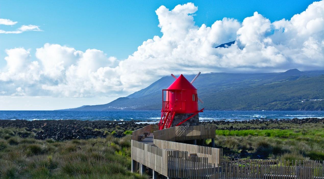 Azores. Moinho Lajes do Pico. Revista Viajeros