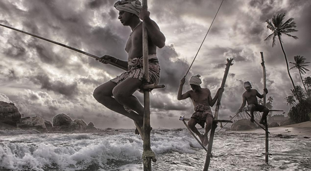 SriLanka_Pescadores_Zancudos_RevistaViajeros