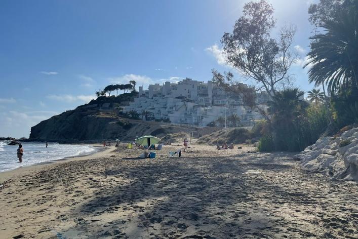 Alicante. Cala Lanuza. Revista Viajeros