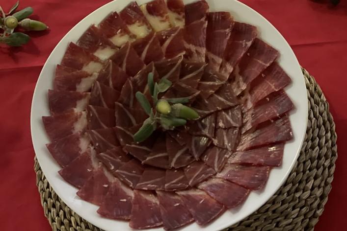 Jerez_de_los_Caballeros_12_plato_de_Jamón_concurso